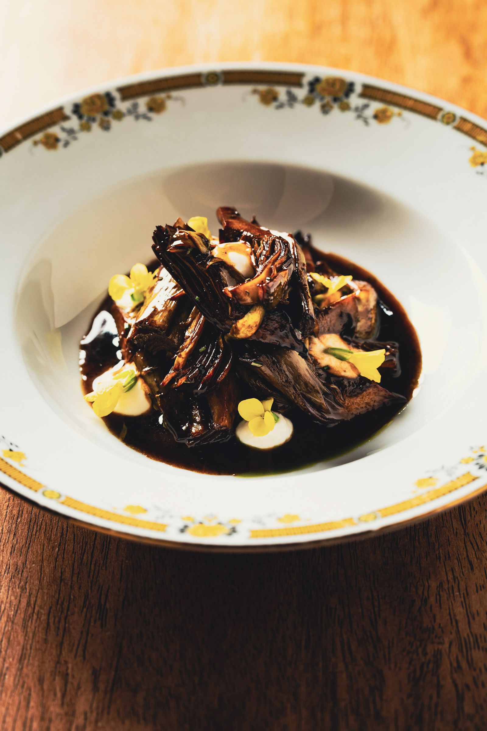 Un luogo modellato dalla terra, dalle stagioni e da una cucina viva. – RESTAURANT 4
