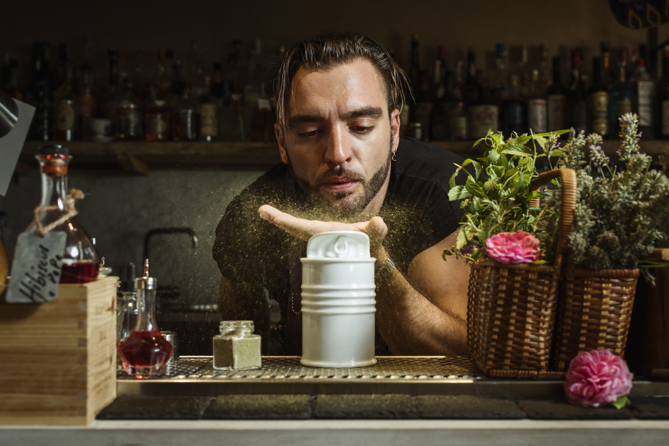 Un bar dove ogni cocktail nasce dalla terra, dalle stagioni e dall’orto. – bar c1b