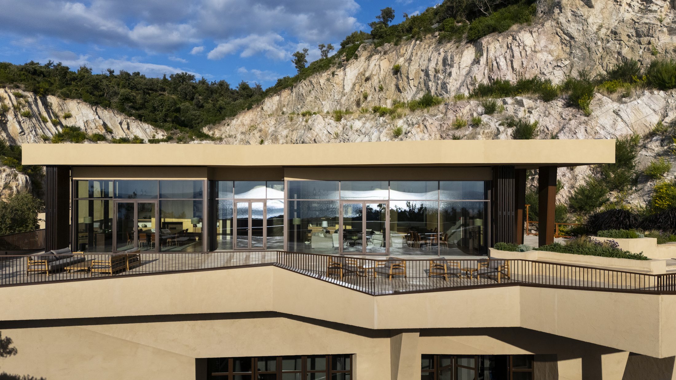 Between Bolgheri and the Val di Cornia, wine is part of the landscape. – c1c